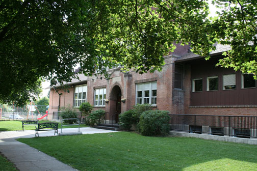 picture of franklin school building